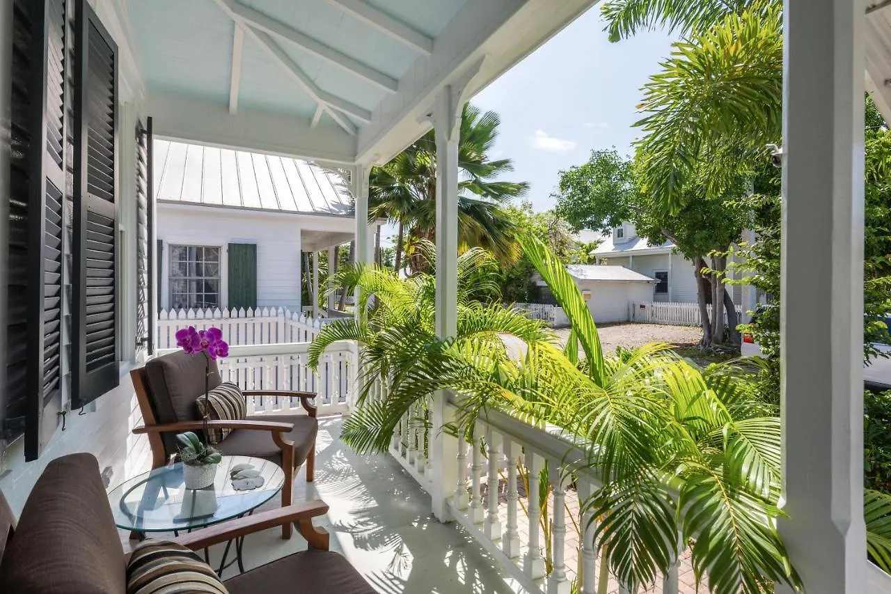 Wicker Guesthouse Key West 3*,