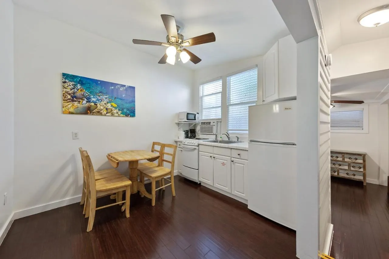 Wicker Guesthouse Key West