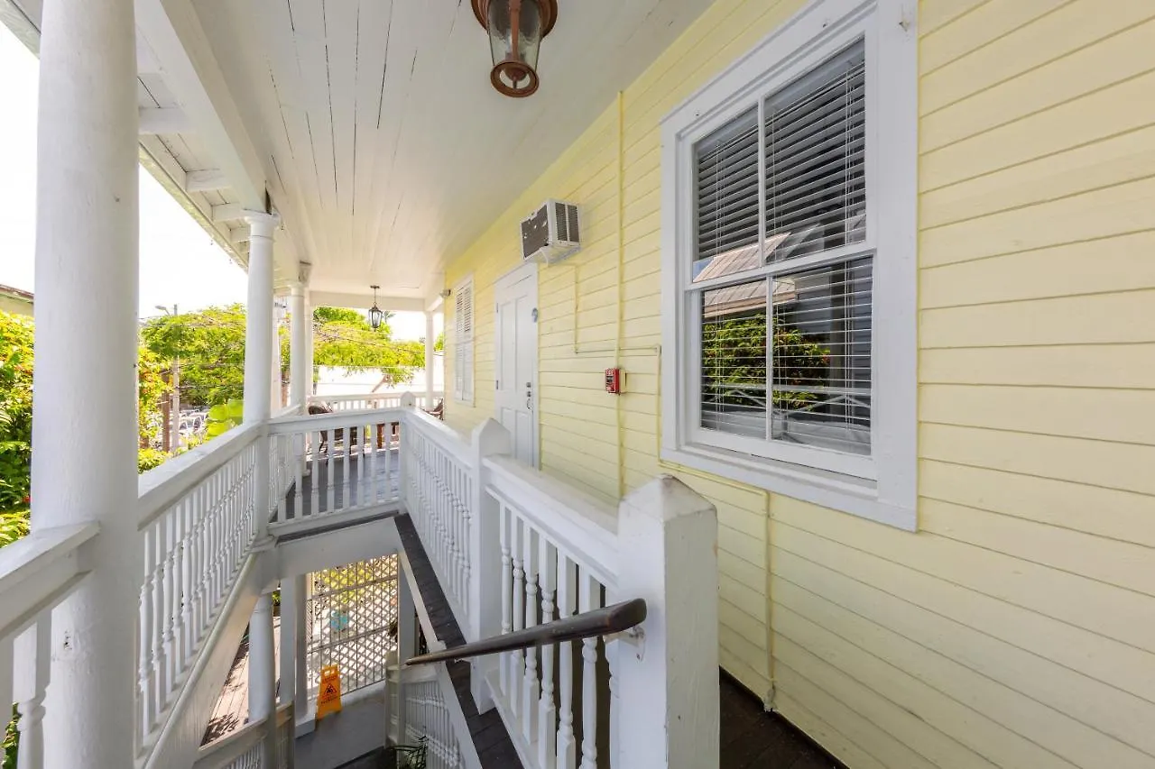 Kro Wicker Guesthouse Key West