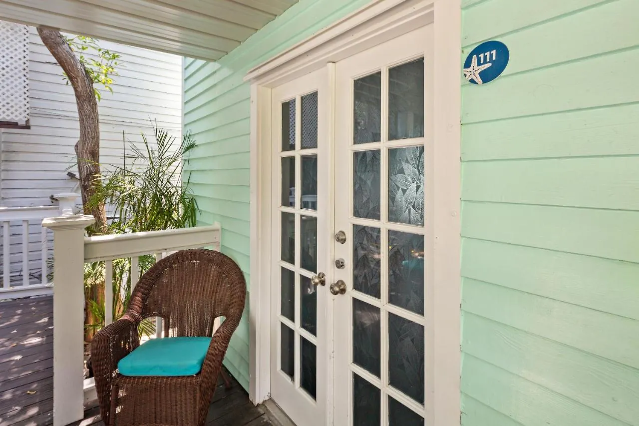 Kro Wicker Guesthouse Key West