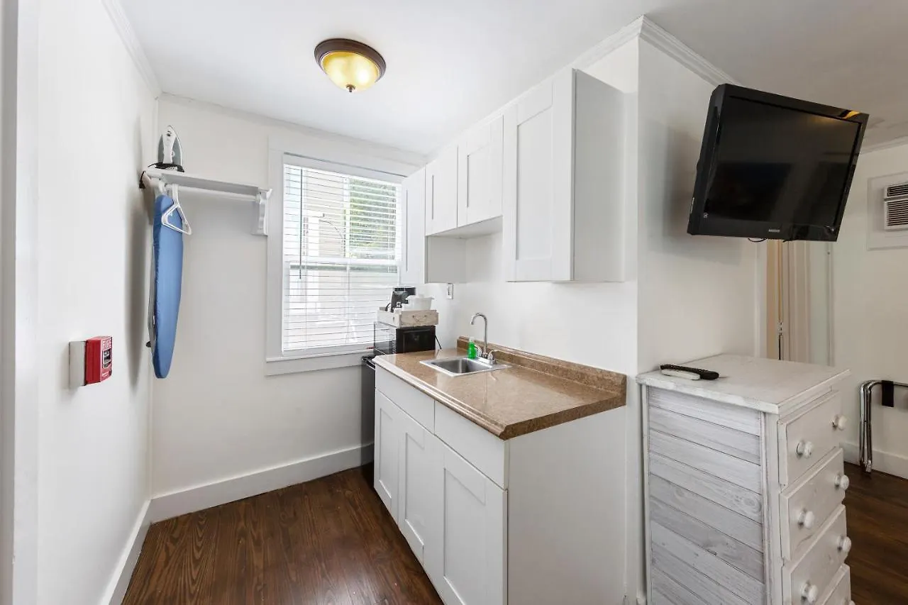 Wicker Guesthouse Key West