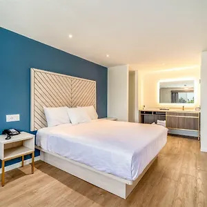 Hotel Trend At Lax Airport **